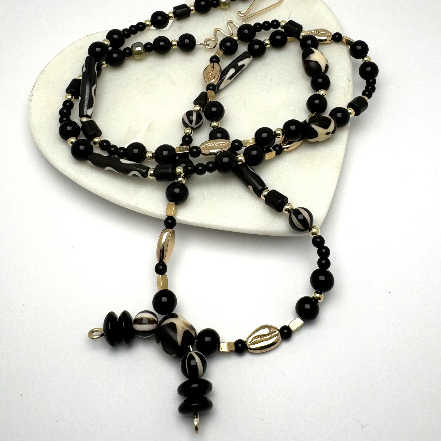Eternal Noir Necklace – Black and Painted Agate