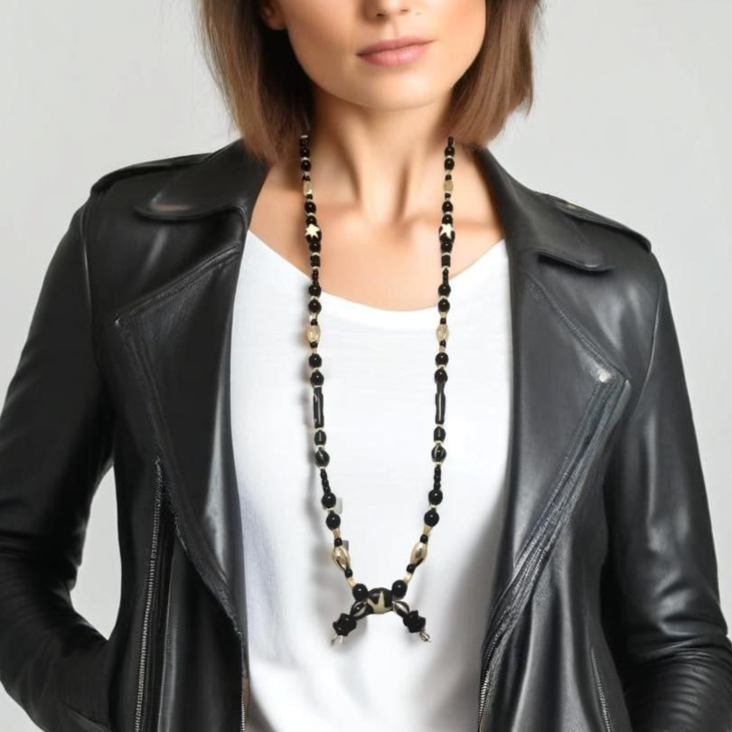 Eternal Noir Necklace – Black and Painted Agate